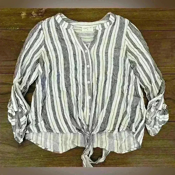 Emelia BOHO Button Tie Front Shirt Womens size Medium - Picture 1 of 5